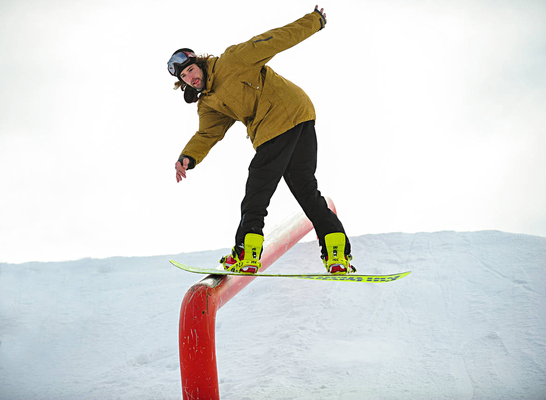 FS Boardslide Down Tube